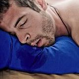 Alasan Orang Ngiler Saat Tidur