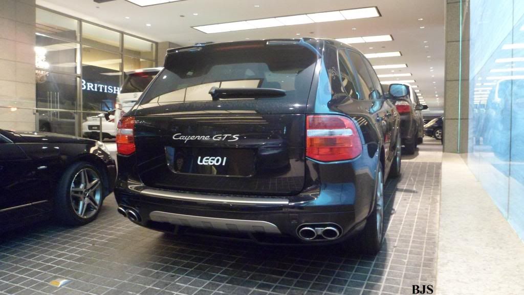 LE601-PorscheCayenneGTSrear1_zps32fb0000.jpg