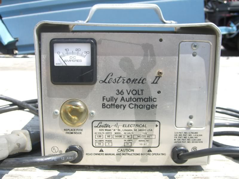 http://i1017.photobucket.com/albums/af294/ecwmesa/eBay%202/lester36volt2.jpg