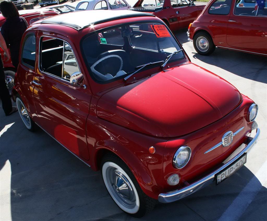 http://i1017.photobucket.com/albums/af296/craig179/Eastern%20Creek%20Classic%2022%20Aug%202010/fiat500Large.jpg