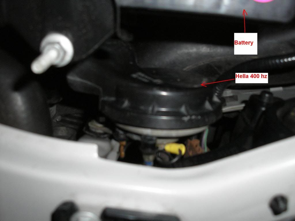 2002 Ford escape horn relay location #3