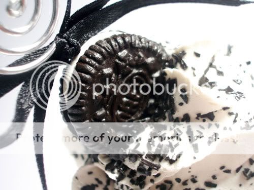 Cookies_N_Cream_Faux_Cupcake4_by_Cr.jpg