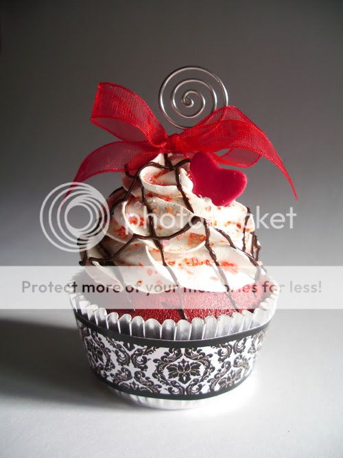 Red_Velvet_Faux_Cupcake___01_by_Cre.jpg
