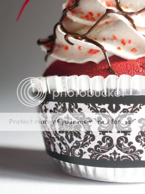 Red_Velvet_Faux_Cupcake___03_by_Cre.jpg