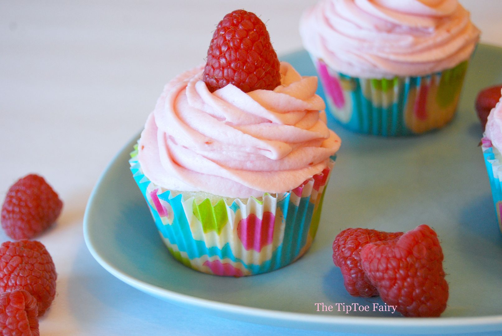 Raspberry Champagne Cupcakes