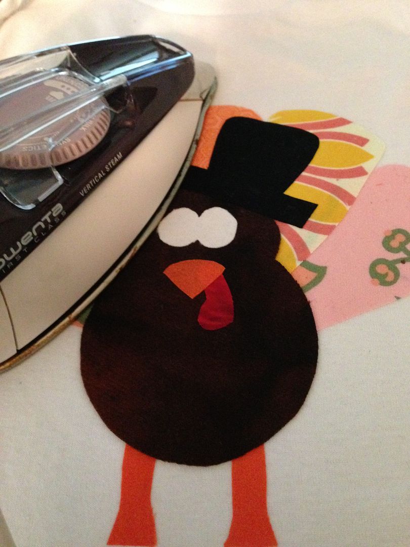Make a Turkey and a Snowman applique - easy tutorial for the holidays. | The TipToe Fairy