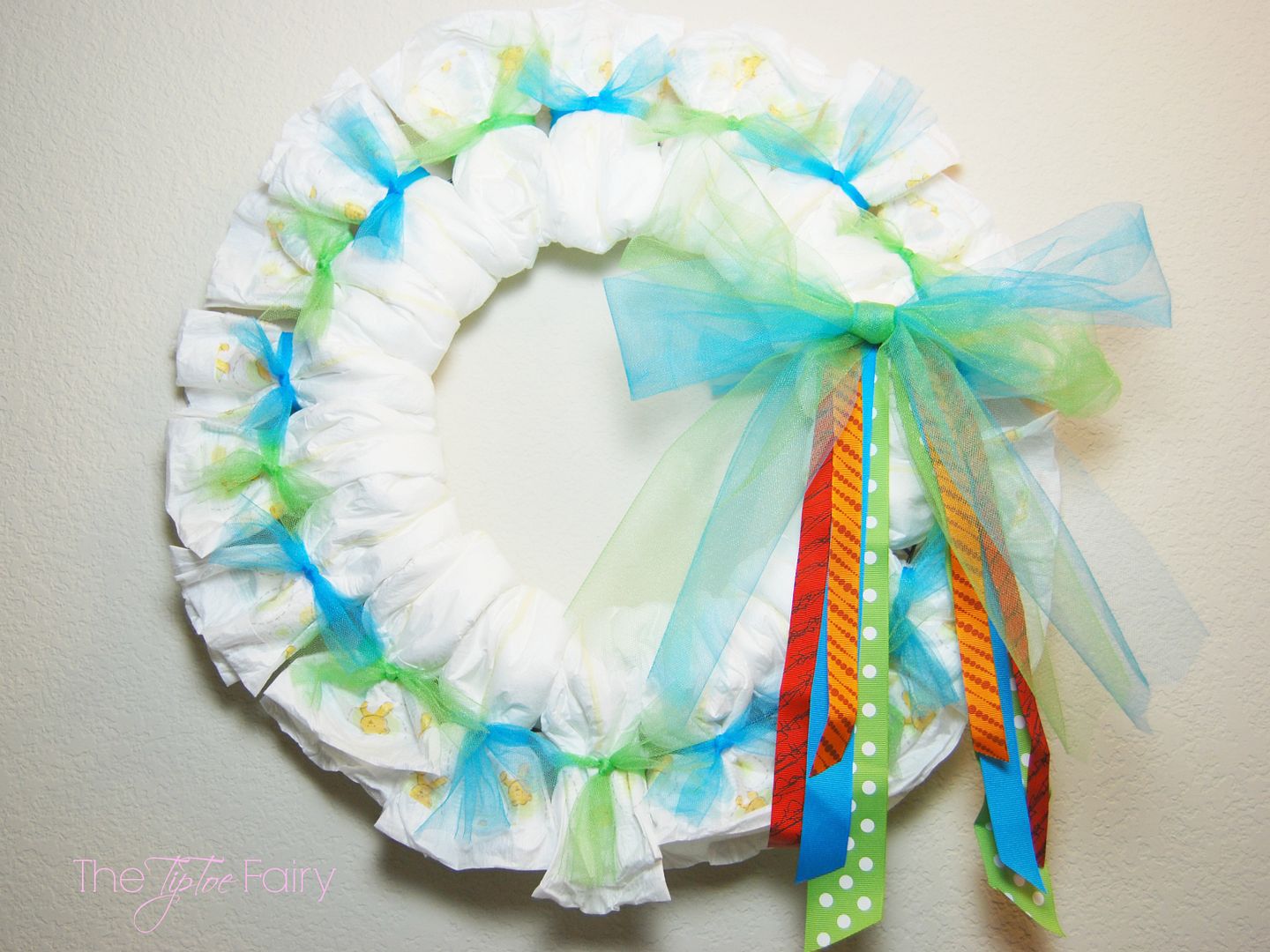 Baby Diapers Wreath Tutorial | The TipToe Fairy #BabyDiapersSavings #CollectiveBias #shop #diaperwreath #babygift #tutorial