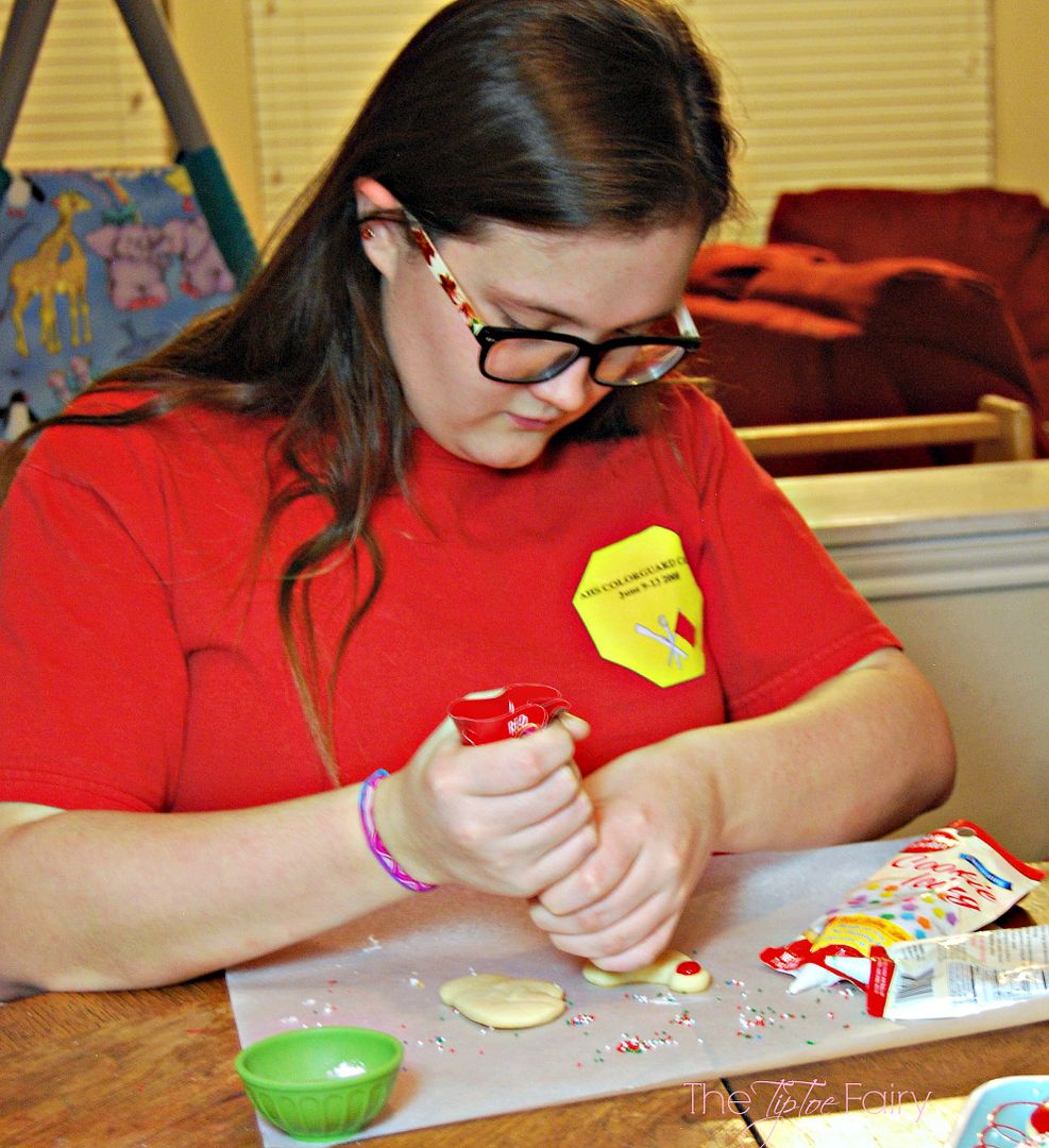 Check out Hallmark's toys and gifts @Walmart like this Bake Like an Elf baking kit and rolling cookie cutter. We had so much fun making cookies with these | The TipToe Fairy #NorthpoleFun #shop