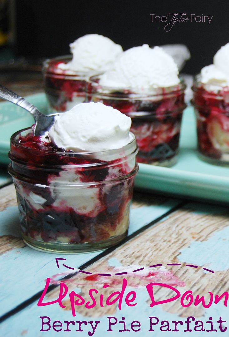 The Upside Down Berry Pie Parfait - Mrs. Smith Pie and Cool Whip - no one will ever know it wasn't homemade! Perfect for the holidays | The TipToeFairy #ThankfullySweet #ad #masonjars