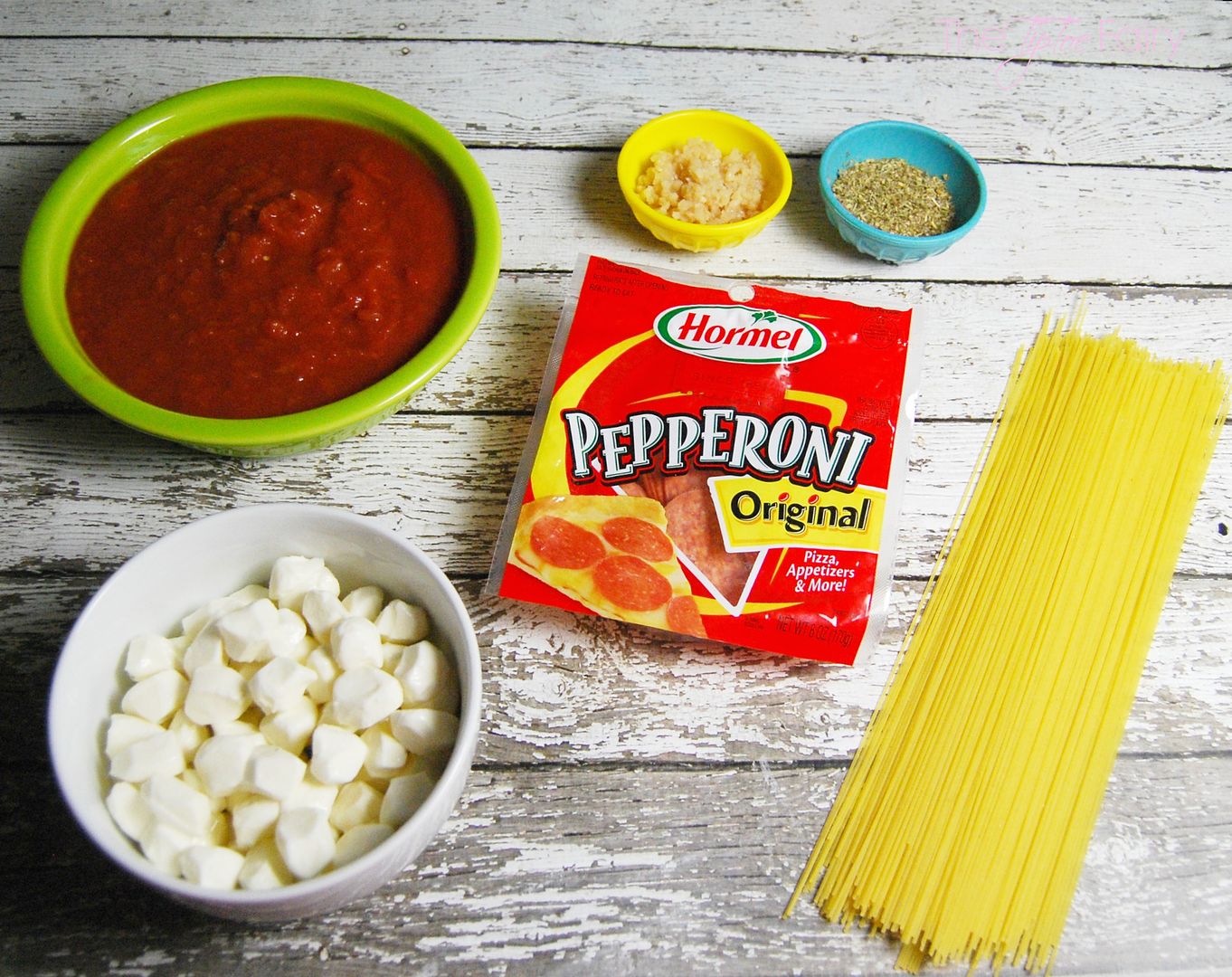 One Pot Pizza Pasta with Hormel Pepperoni. A super easy weeknight meal recipe when you're too busy to make dinner! | The TipToe Fairy #PepItUp #ad #pasta