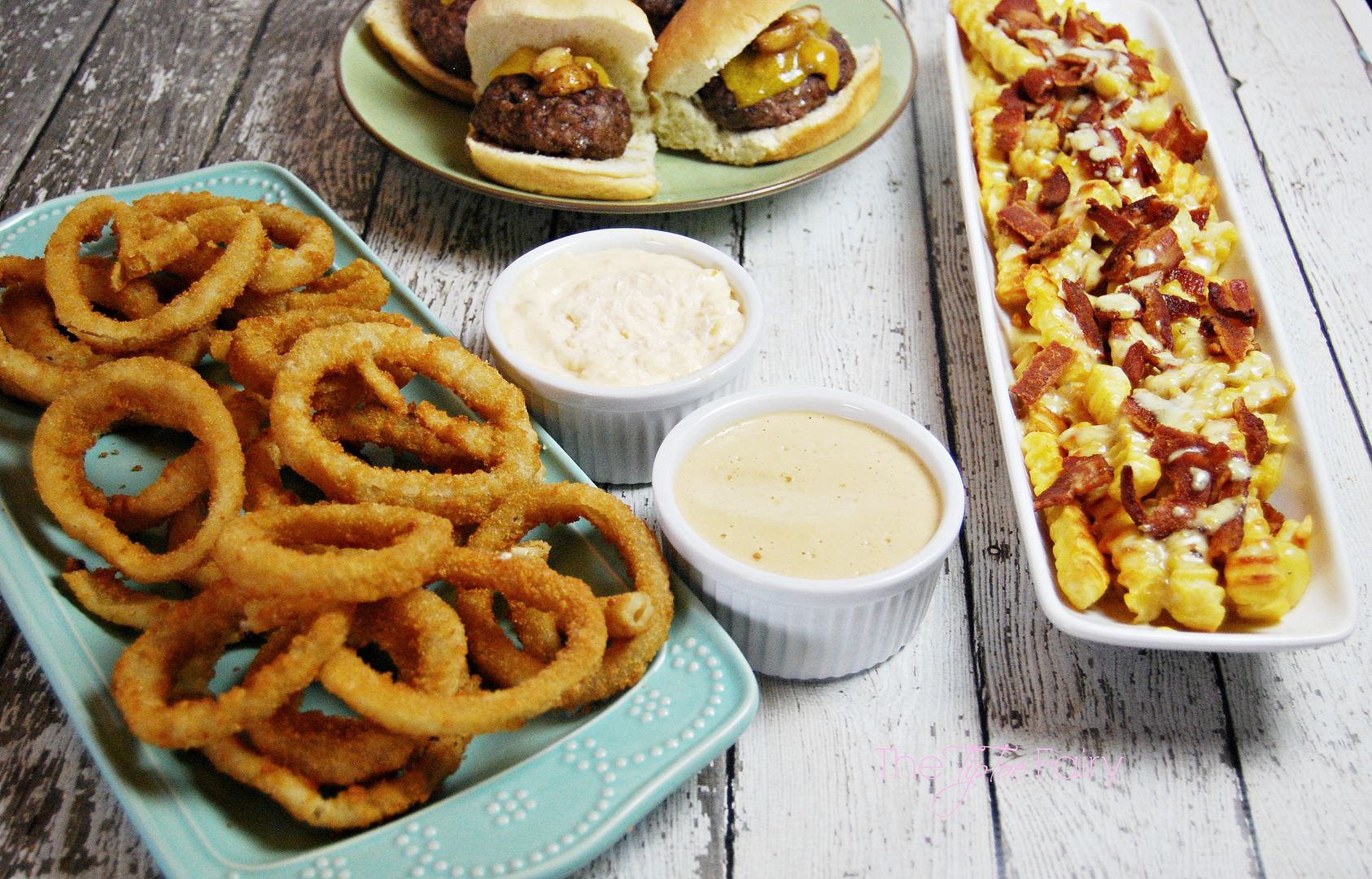 Alexia Onion Rings with Garlic Cheddar Dip and Pickle Dip! | The TipToe Fairy #GameTimeGrub #ad