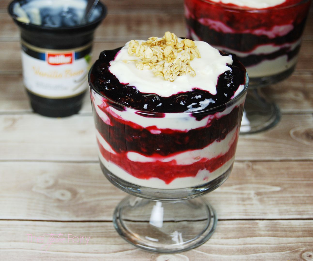 Fresh Berry Yogurt Parfait - make fresh berry compote and layer it with Müller® Ice Cream Inspired Yogurt for an indulgent treat without the guilt | The TipToe Fairy #MullerMoment #ad #parfait