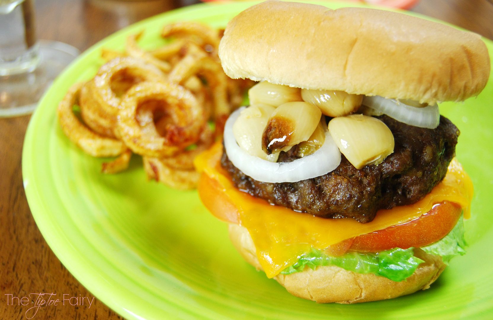 #Burgervention: Hellman's Best EVER Juicy Burger with Roasted Garlic | The TipToe Fairy