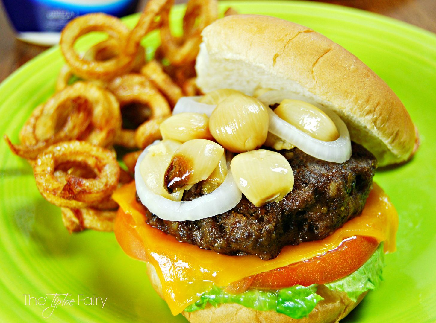 #Burgervention: Hellman's Best EVER Juicy Burger with Roasted Garlic | The TipToe Fairy