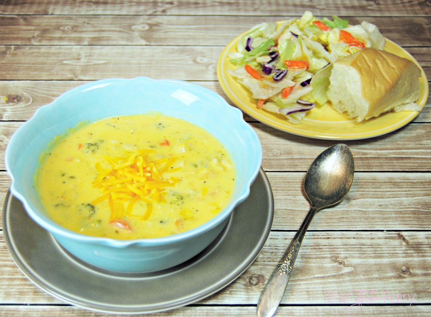 Chicken Broccoli Cheese Soup - budget friendly meal, less than $20 for the whole family | The TipToe Fairy #RollintoSavings #shop #cbias #souprecipes #macncheese