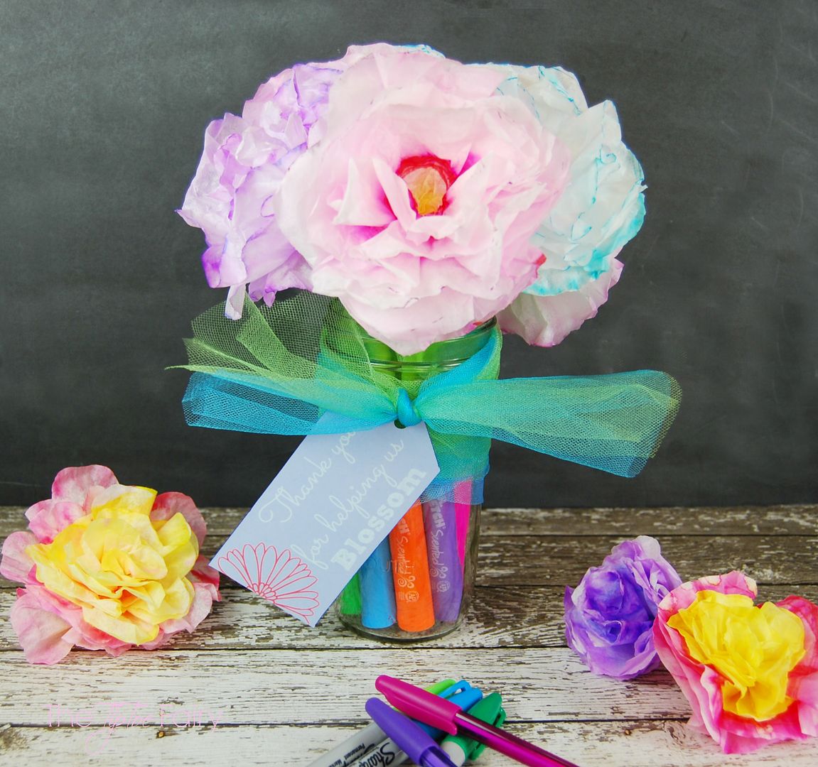 Coffee Filter Flower Pen Bouquet | The TipToe Fairy #InspireStudents #TeachersChangeLives #pmedia #ad #tutorial #teachergifts #crafts